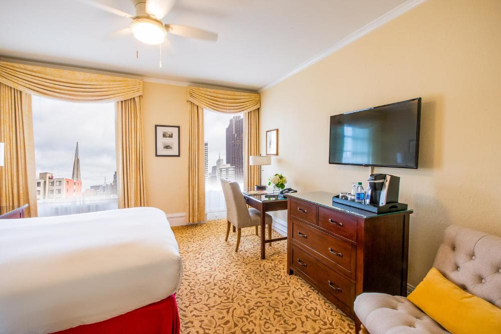 Standard Queen Room interior